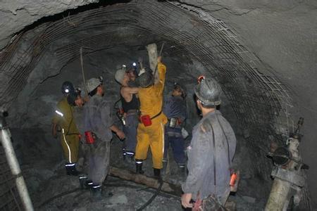 竞秀工程爆破中的危险因素分析以及应对工程爆破危险的措施